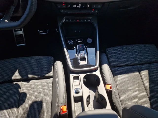 Audi A3 35 TFSI S-Line Sedan Sportback