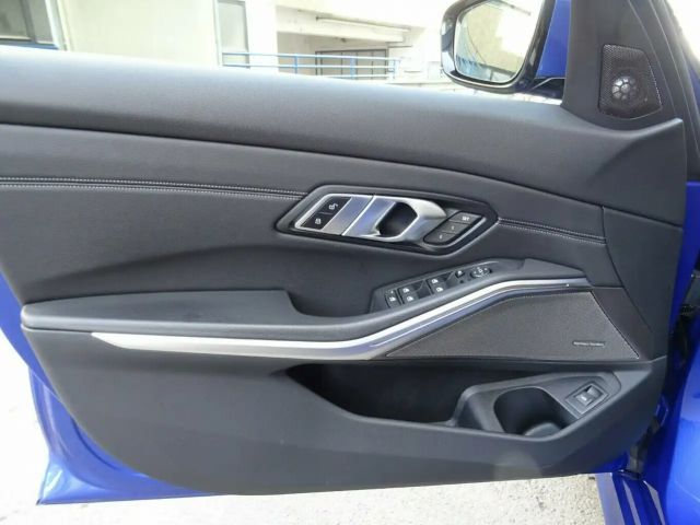 BMW 330 330i M-Sport Sedan xDrive