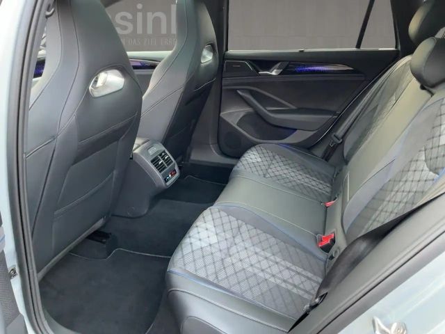 Volkswagen Passat 2.0 TDI R-Line Variant