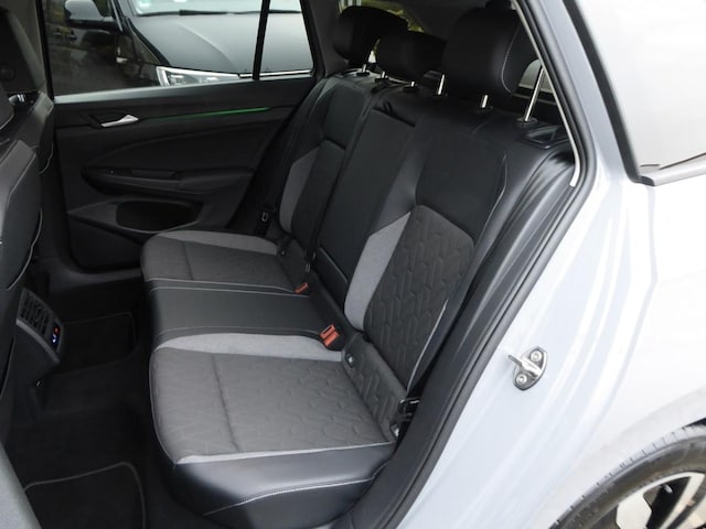 Volkswagen Golf 1.5 eTSI Variant