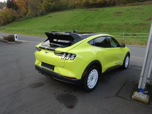 Ford Mustang Mach-E AWD GT