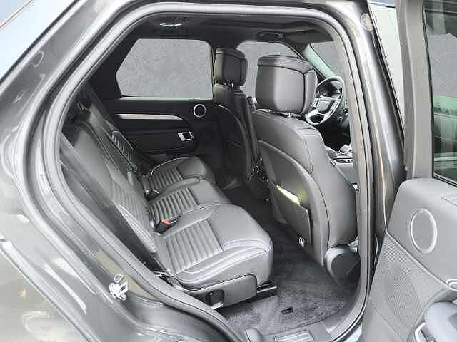 Land Rover Discovery D300 Dynamic HSE