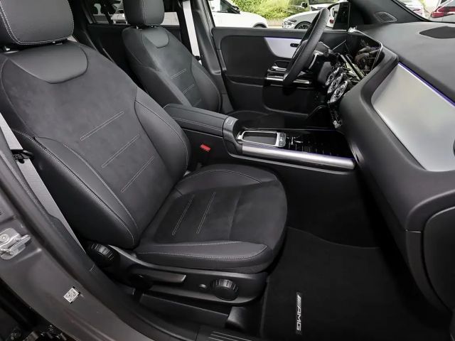 Mercedes-Benz GLA 200 AMG Line