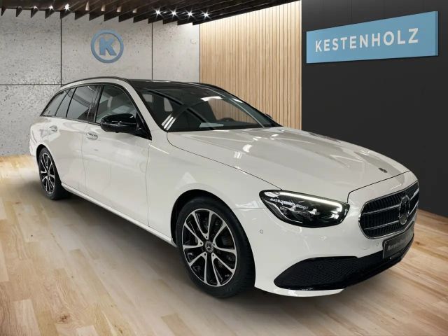 Mercedes-Benz E 220 AVANTGARDE E 220 d Estate