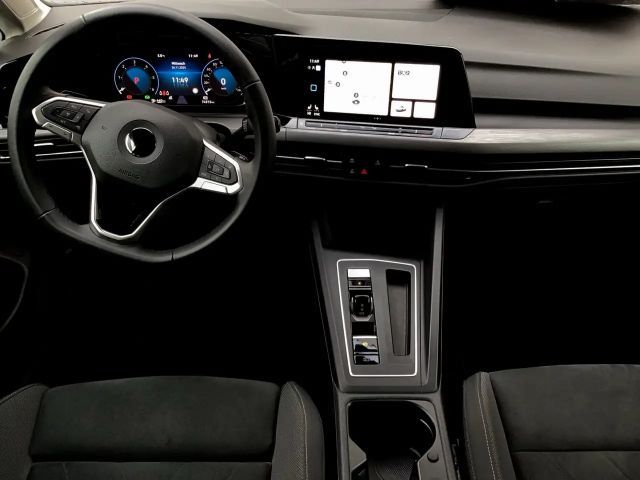 Volkswagen Golf 2.0 TDI DSG Style Variant