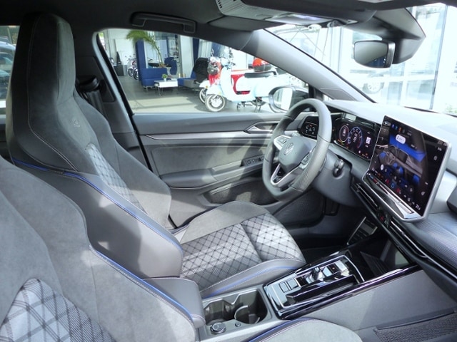 Volkswagen Golf 1.5 eTSI DSG