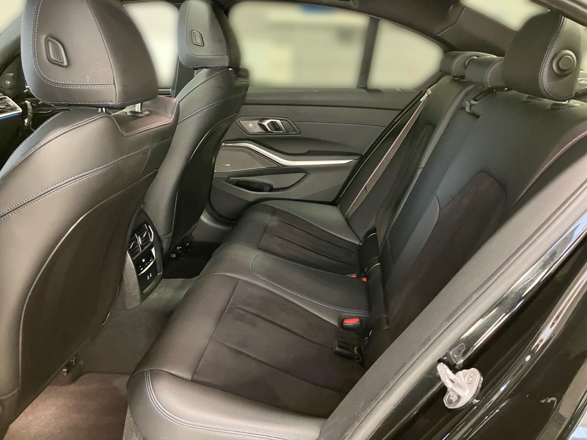 BMW 330 330i Sedan xDrive