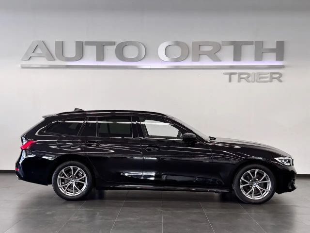 BMW 320 320d Touring xDrive