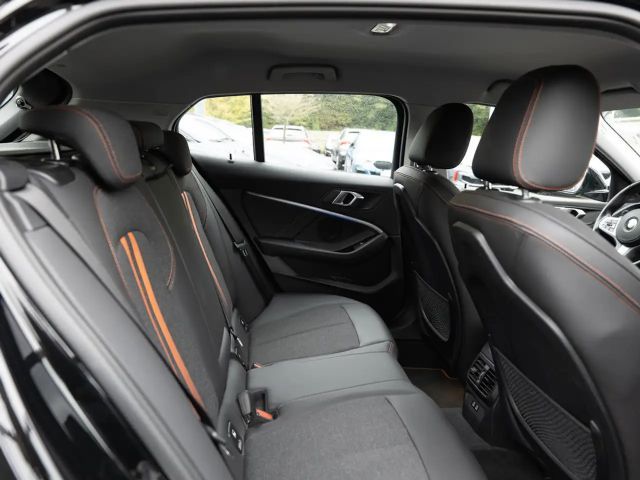 BMW 118 118i Sedan Sport Line