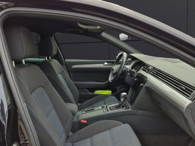 Volkswagen Passat GTE Variant