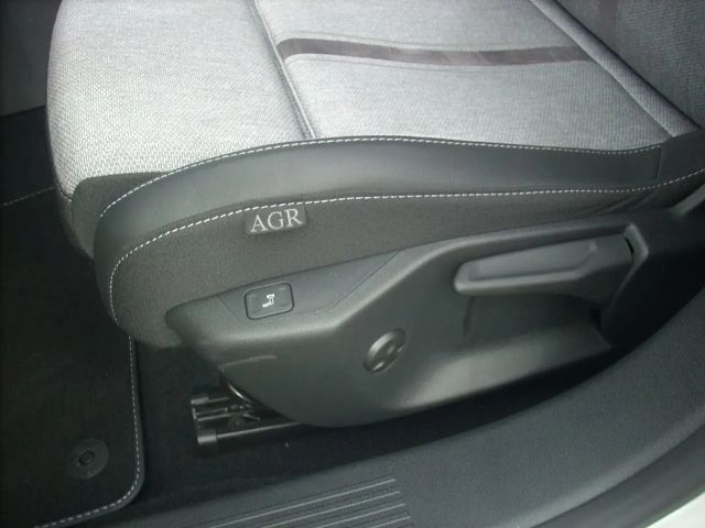 Opel Astra Elegance business+