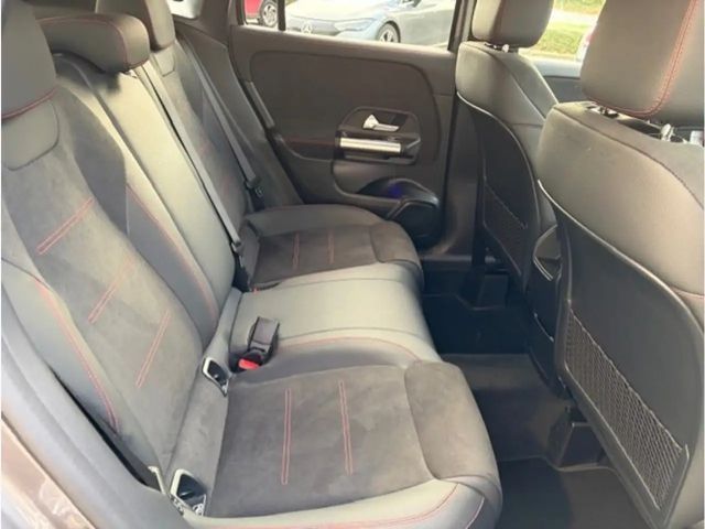 Mercedes-Benz GLA 180 AMG Line