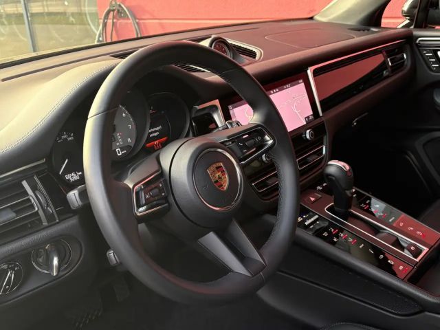 Porsche Macan S