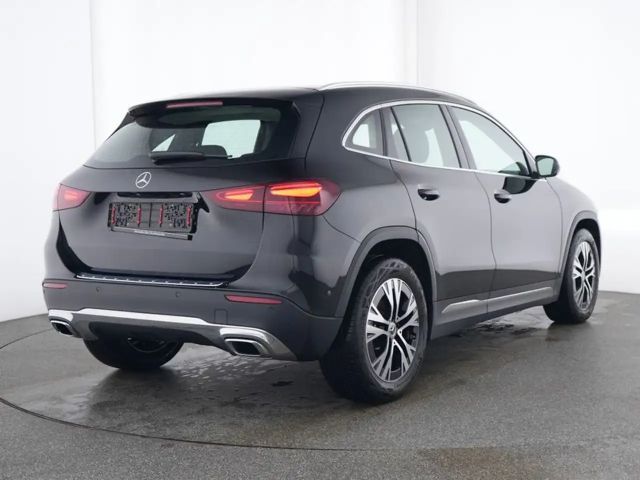 Mercedes-Benz GLA 200 GLA 200 d Progressive