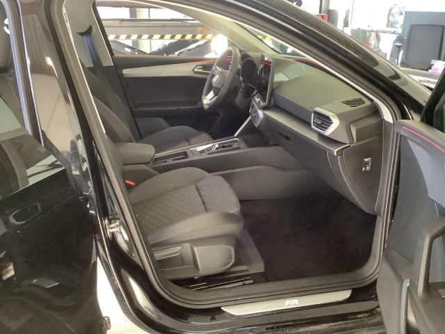 Seat Leon 1.5 eTSI FR-lijn Sportstourer