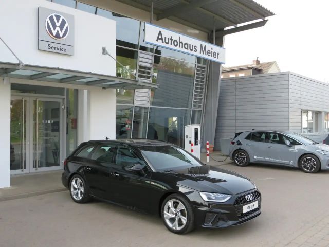 Audi A4 40 TDI Avant S-Line
