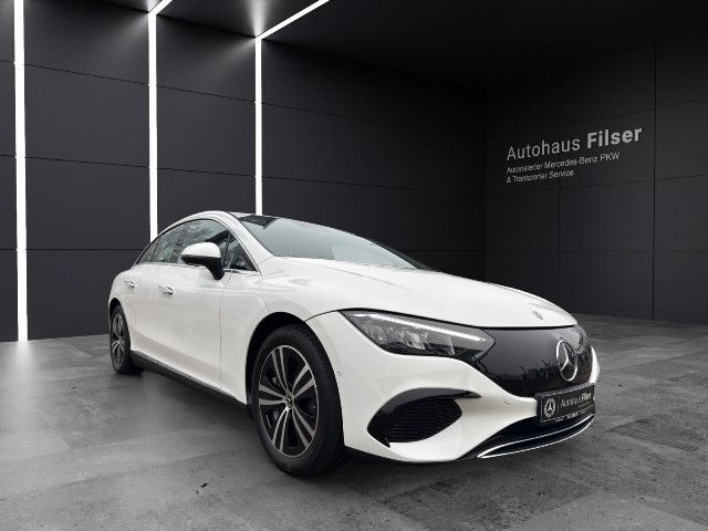 Mercedes-Benz EQE 300 Sedan