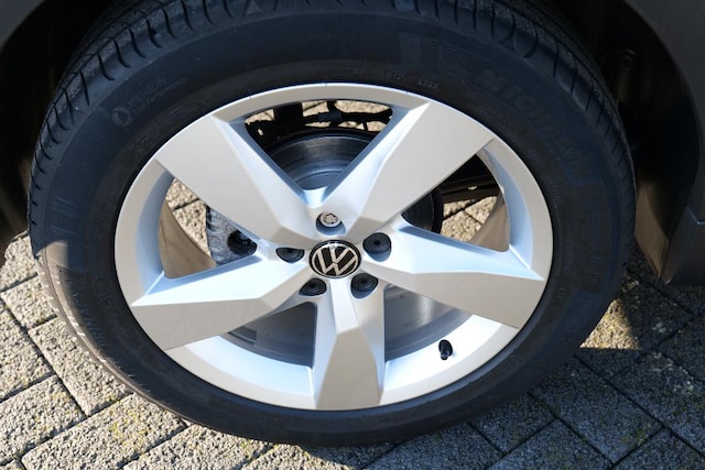 Volkswagen T-Cross T-CROSS 1.0  StyleB 081 TSID7F