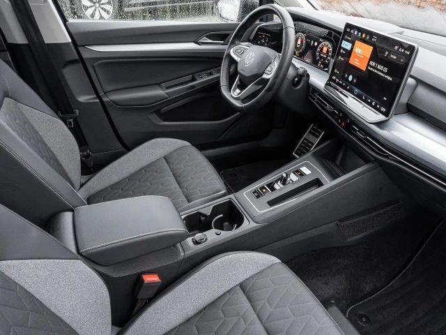 Volkswagen Golf 1.5 eTSI DSG Life Variant