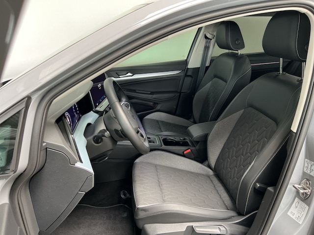 Volkswagen Golf 1.5 eTSI DSG