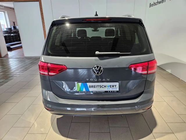 Volkswagen Touran 1.5 TSI DSG