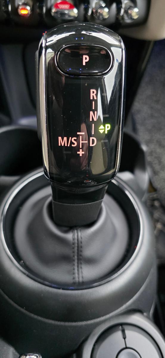 MINI Cooper Resolute Edition 1-Hand LED 2.J-Garantie