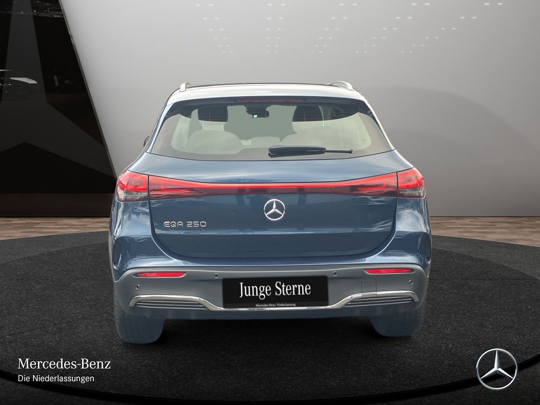Mercedes-Benz EQA 250