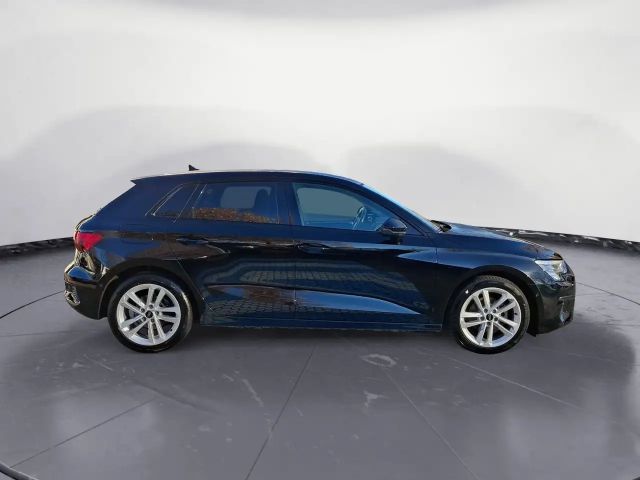 Audi A3 30 TFSI Sedan