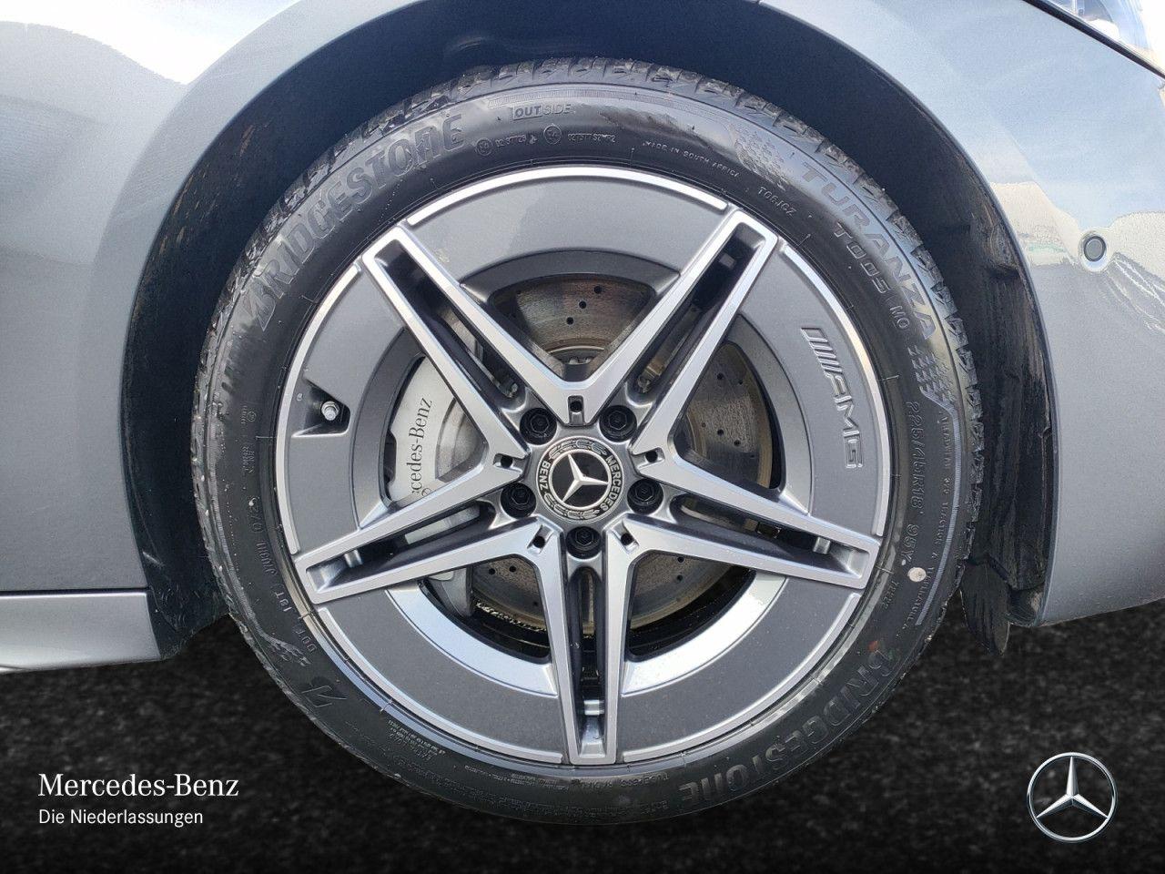 Mercedes-Benz C 200 AMG Line Sedan