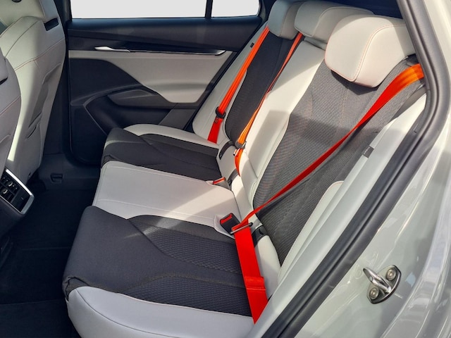 Skoda Elroq WPumpe AHK MATRIX Navi Kamera