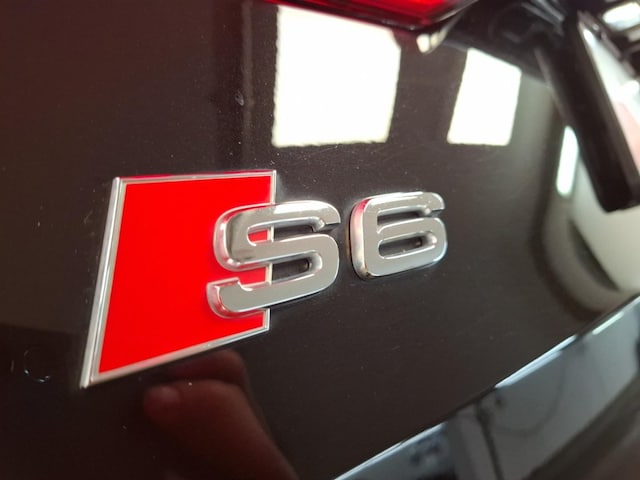 Audi S6 Avant Quattro