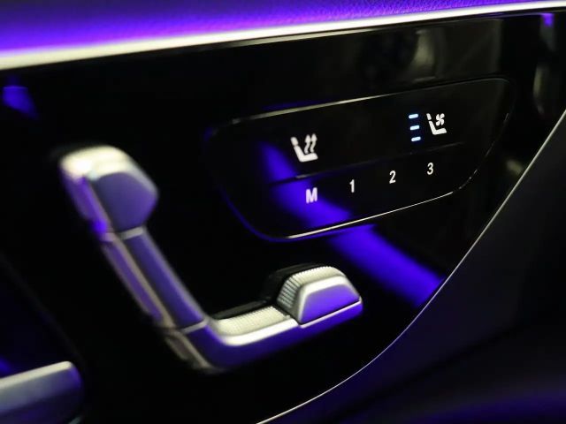 Mercedes-Benz E 200 AVANTGARDE Sedan