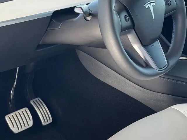Tesla Model Y Performance