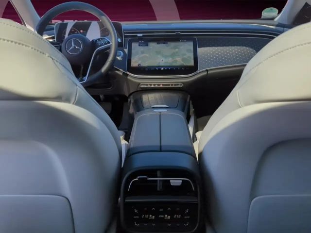 Mercedes-Benz E 300 EXCLUSIVE Sedan