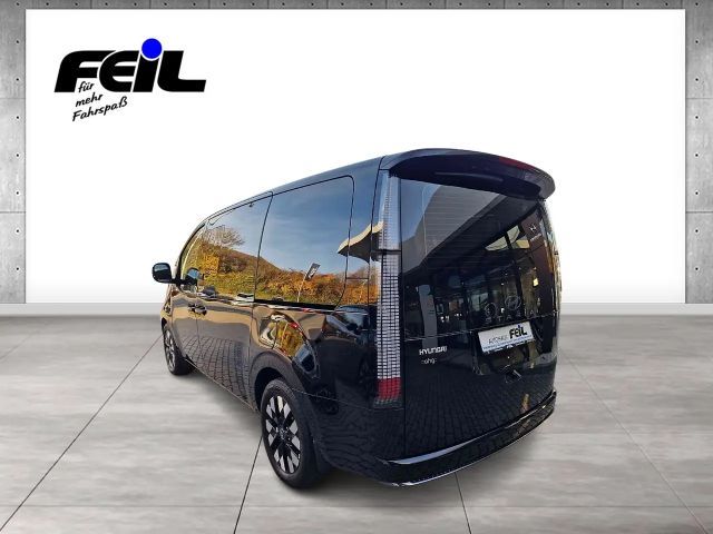 Hyundai Staria Signature