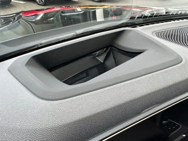 BMW 330 330e M-Sport Touring