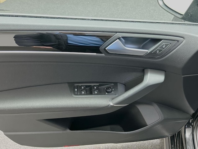 Volkswagen Touran 1.5 TSI DSG