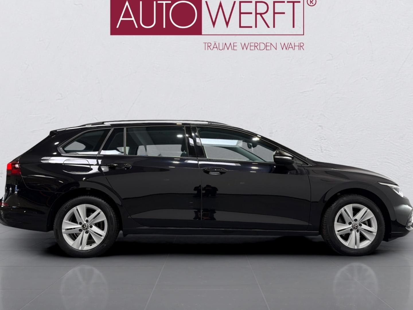 Volkswagen Golf 1.5 eTSI DSG Life Variant