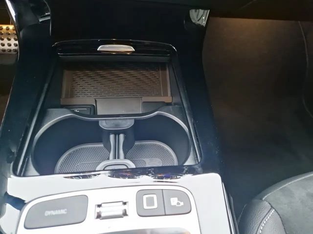 Mercedes-Benz A 200 A 200 d