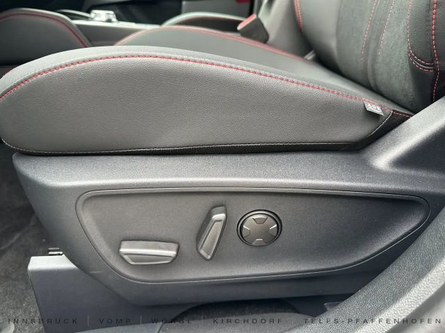 Ford Kuga Plug in Hybrid ST Line X