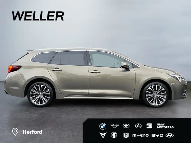 Toyota Corolla Hybride Team D