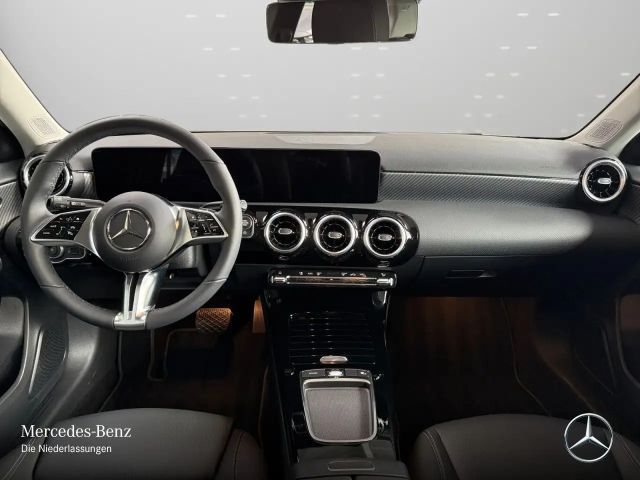 Mercedes-Benz A 200 Progressive