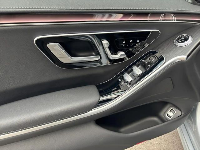 Mercedes-Benz S 350 4MATIC S 350 d Sedan