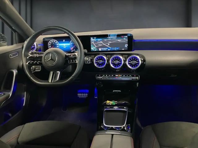 Mercedes-Benz A 200 AMG Line