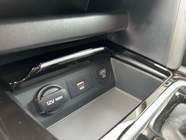 Kia Ceed CEED Ultimate Edition 1.5T LED+Kamera+Navi