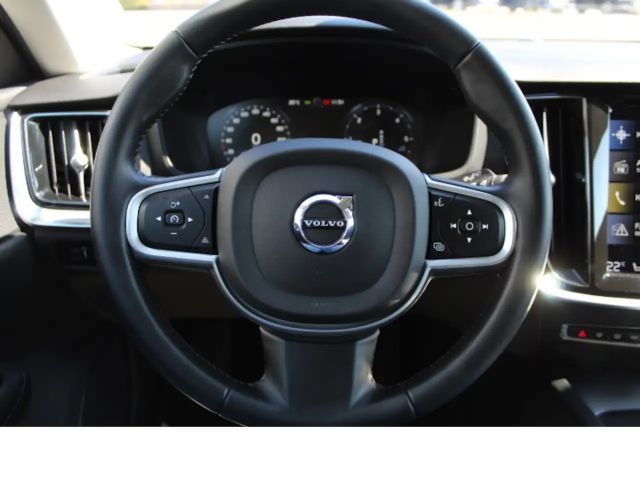 Volvo V60 Momentum