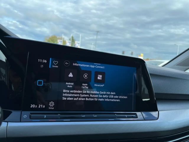 Volkswagen Golf Life