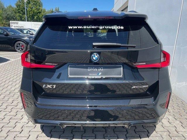 BMW iX1 xDrive30
