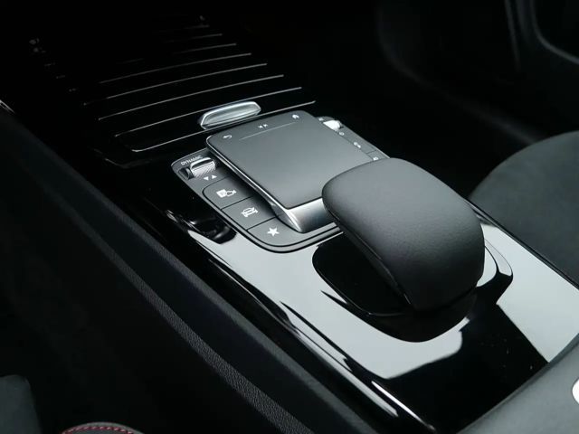 Mercedes-Benz CLA 200 AMG Line CLA 200 d Coupé