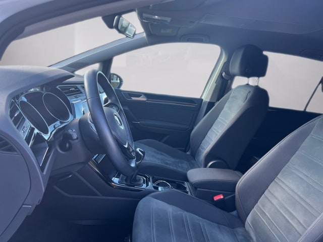 Volkswagen Touran 1.5 TSI R-Line Style